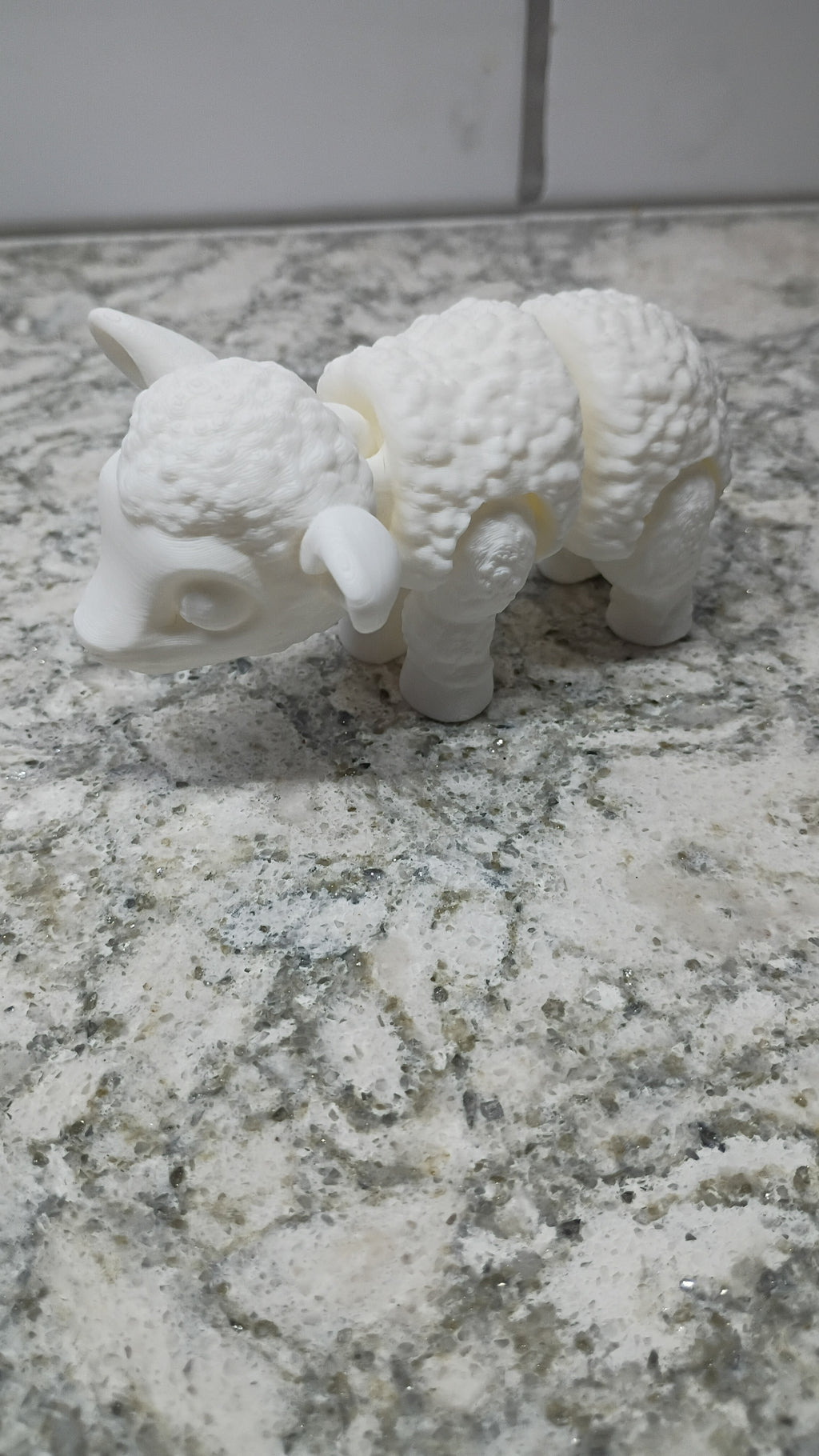 Bah Bah, the white little lamb