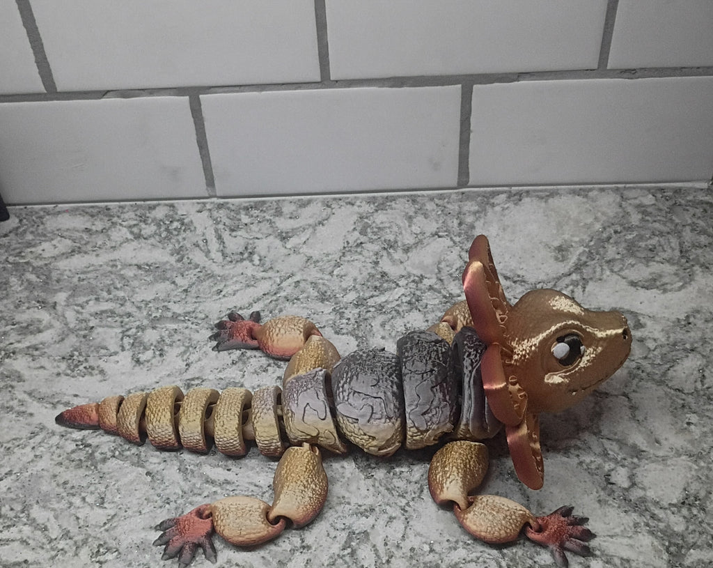 Frilled Lizard Dragon (Large)